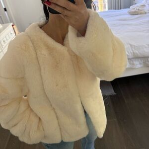 Elegant faux fur jacket off white ivory
